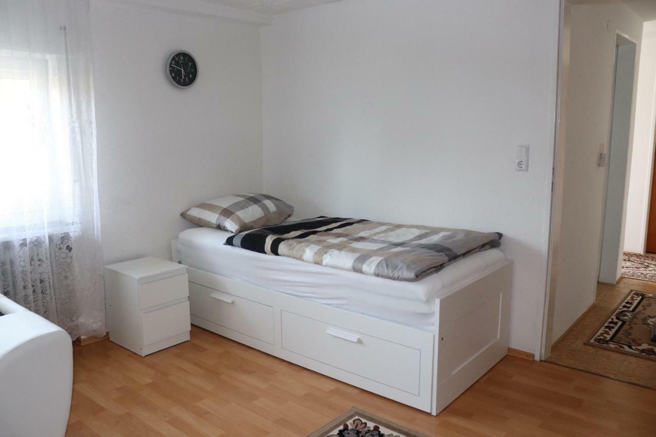 Ferien- Und Monteurwohnung Julia Mörlenbach エクステリア 写真